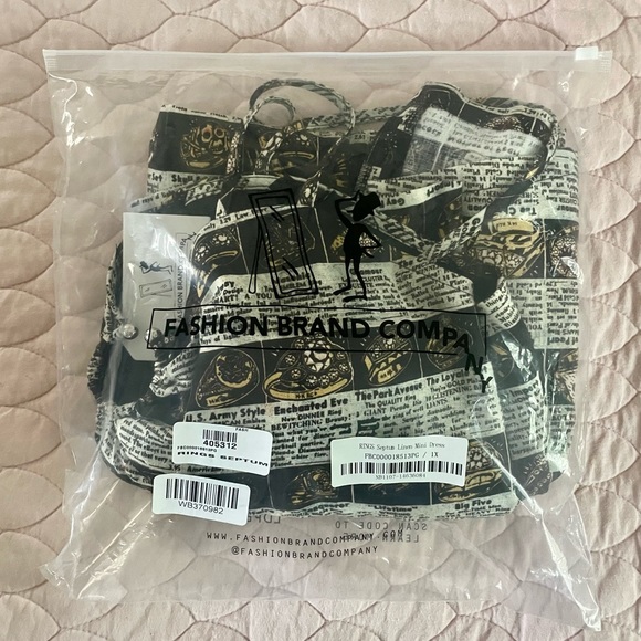 Rings Septum Linen Mini Dress - Picture 6 of 6